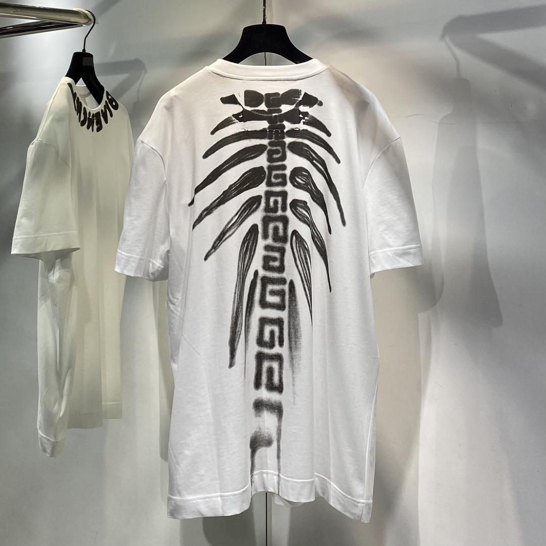 givenchy-t-shirt-with-tag-effect-prints-372_16844973233-1000