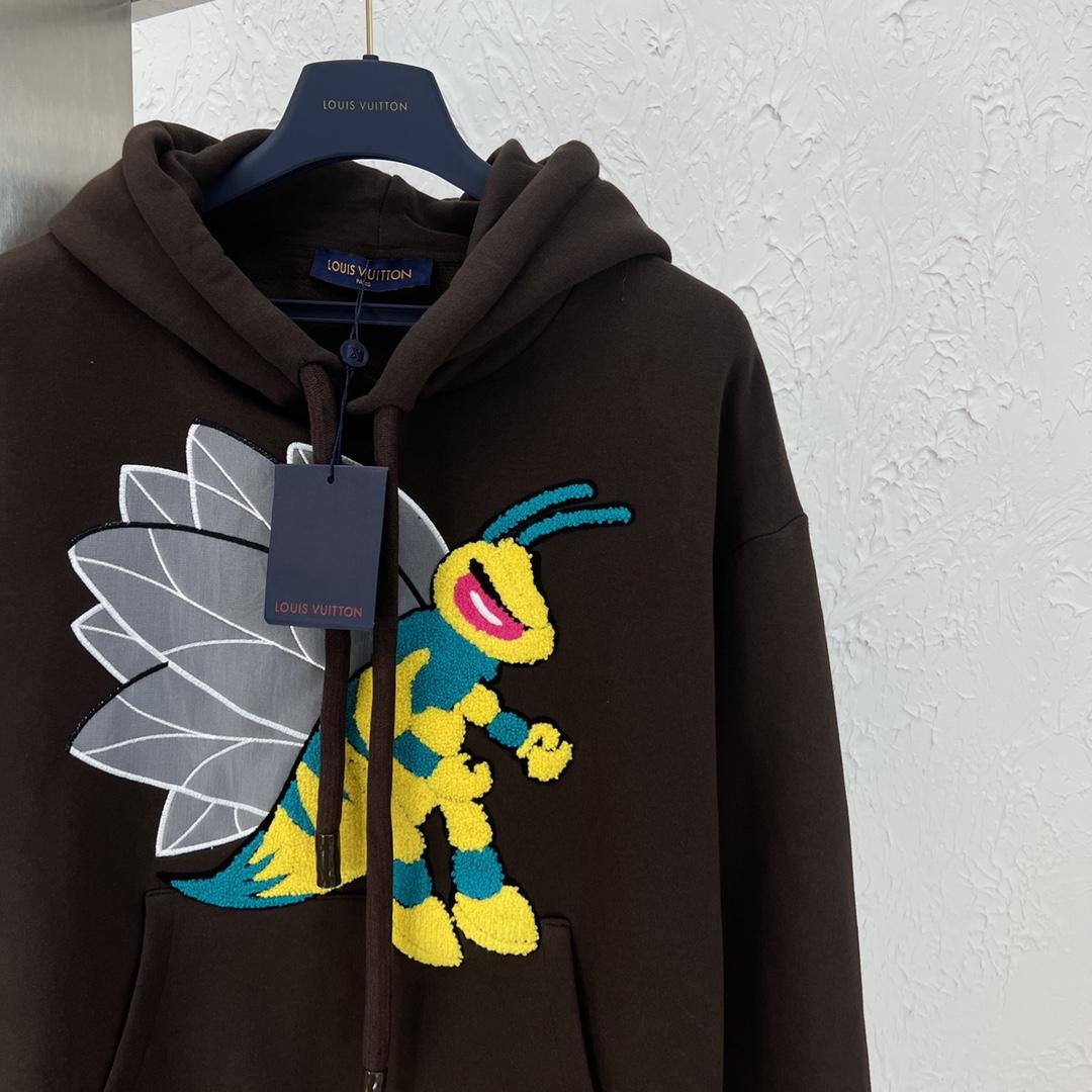 graphic-bee-patched-hoodie-3083_16844991386-1000