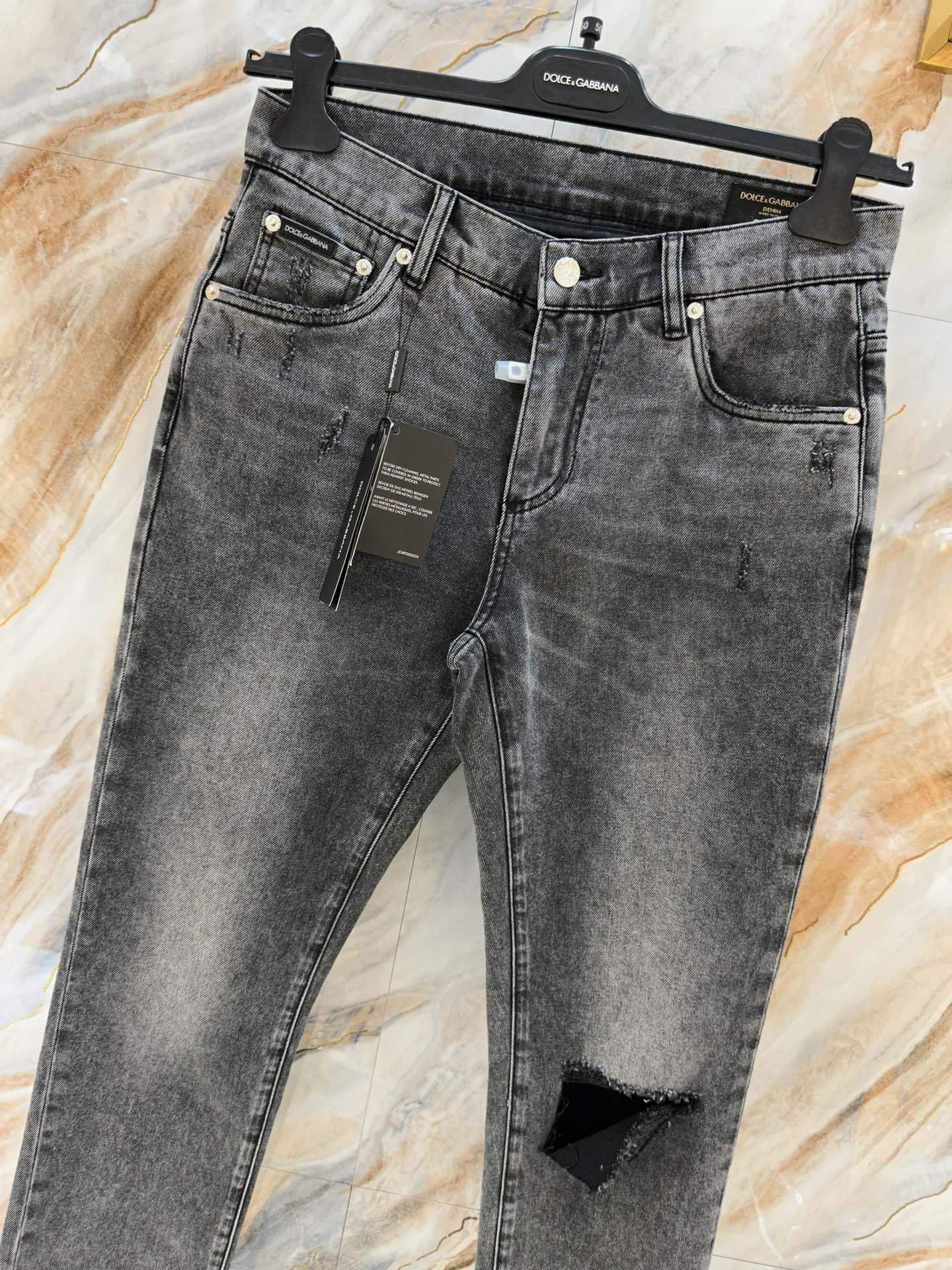 gray-slim-fit-stretch-jeans-with-rips-7185_16844046503-1000