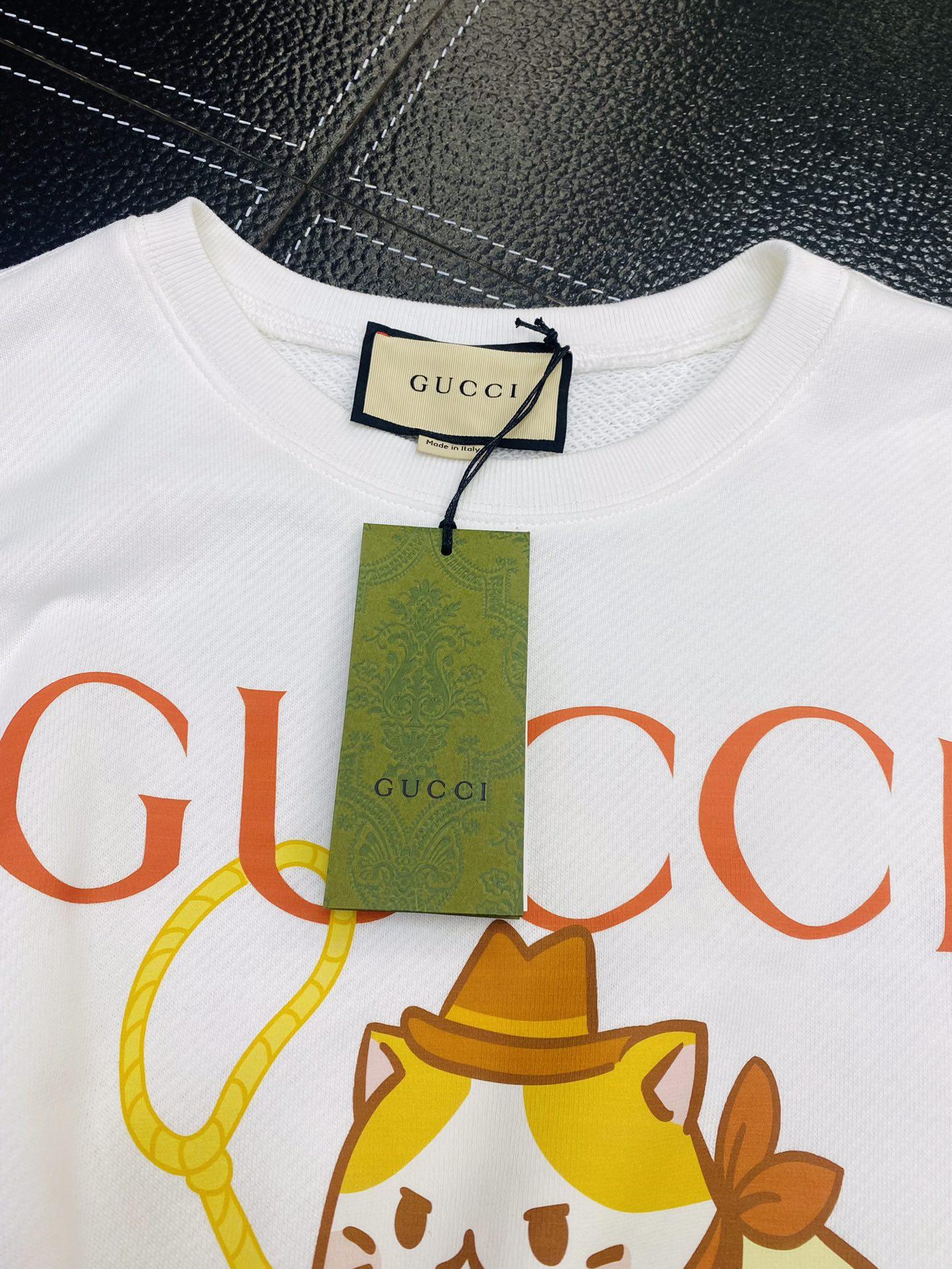 gucci-and-bananya-cotton-sweatshirt-5015_16844006154-1000