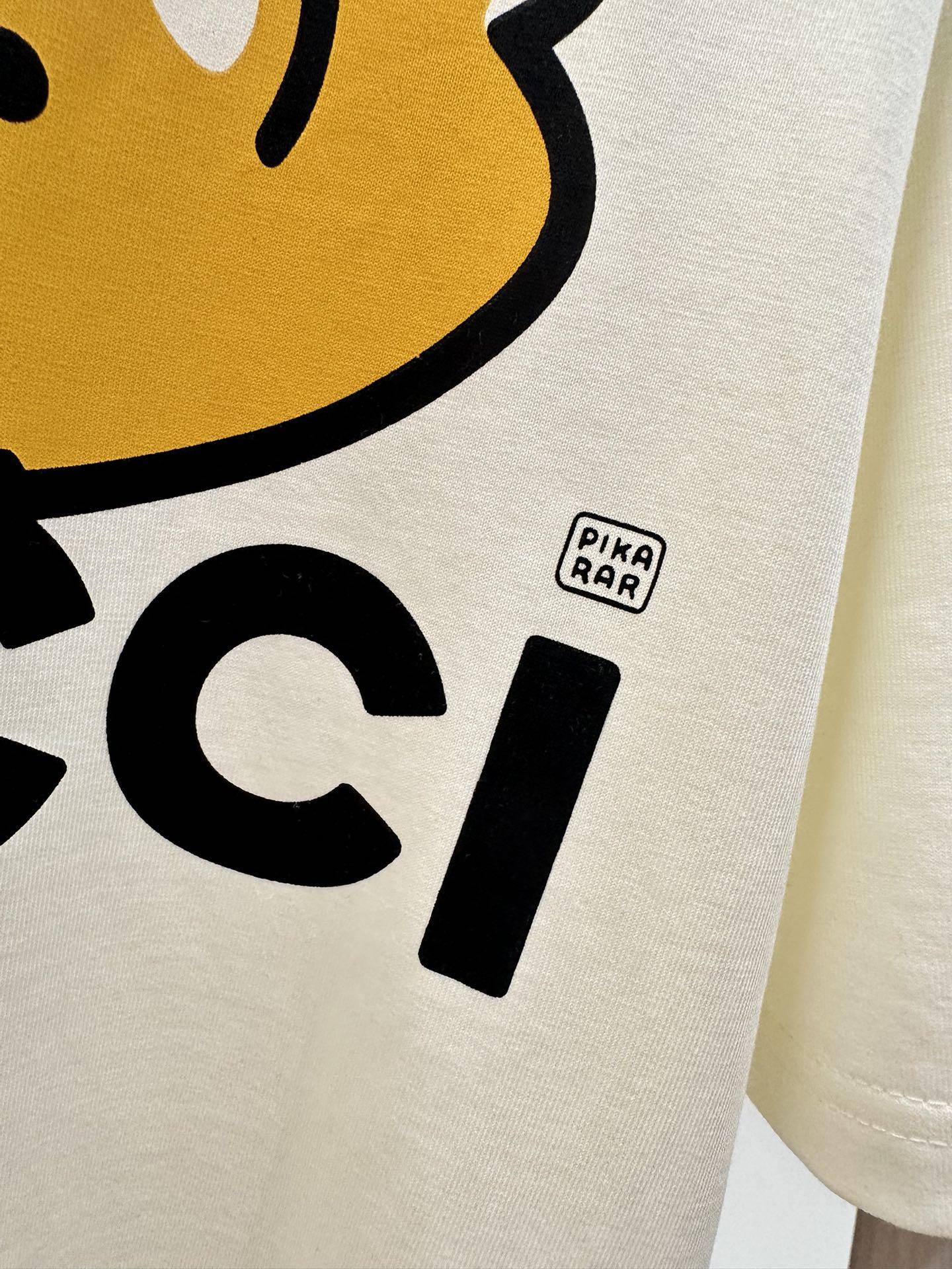 gucci-animal-print-cotton-t-shirt-7220_16845021139-1000