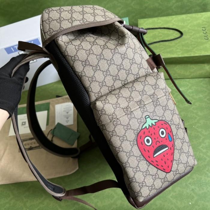 gucci-cat-print-skateboard-backpack-5983_16844022824-1000