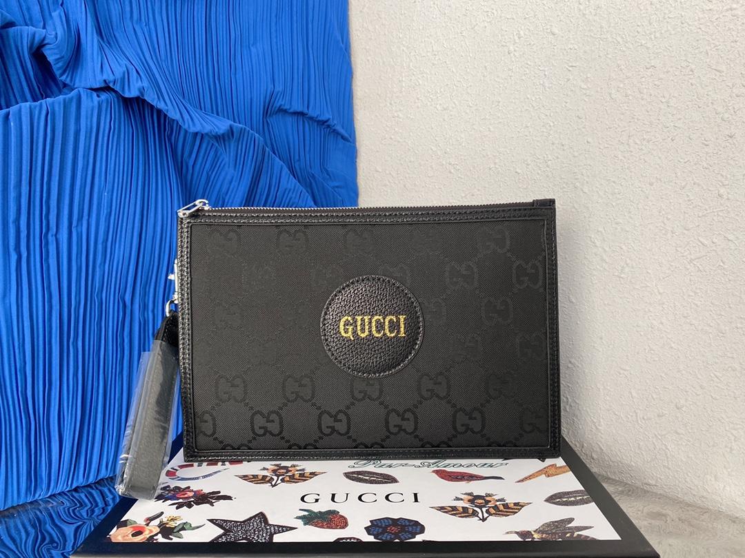 gucci-off-the-grid-pouch-2052_16844980452-1000