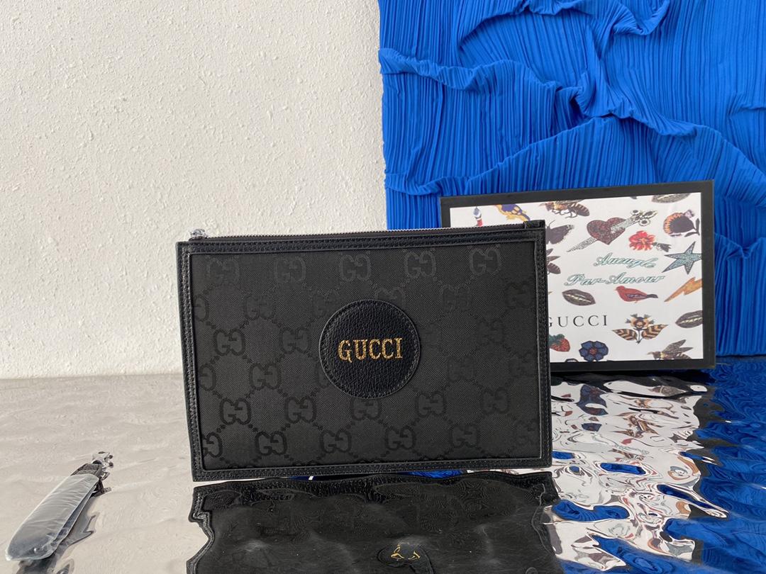 gucci-off-the-grid-pouch-2052_168449804610-1000