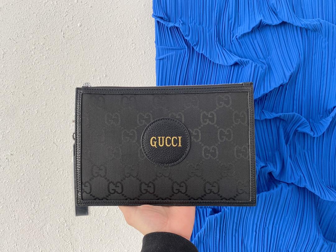 gucci-off-the-grid-pouch-2052_16844980469-1000