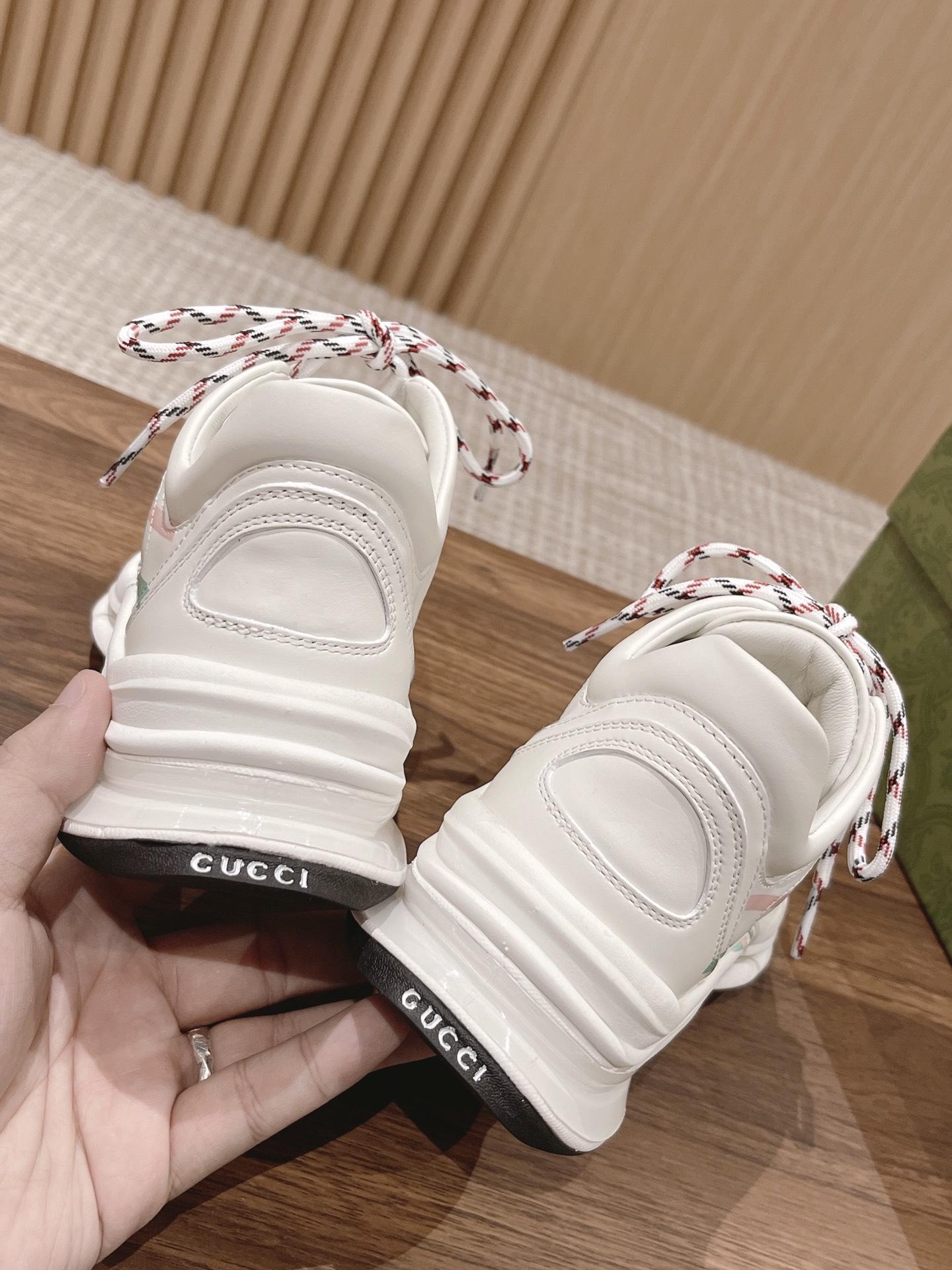 gucci-run-sneaker-4928_16844004918-1000