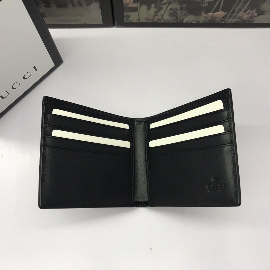 gucci-signature-web-wallet-2119_16843948884-1000