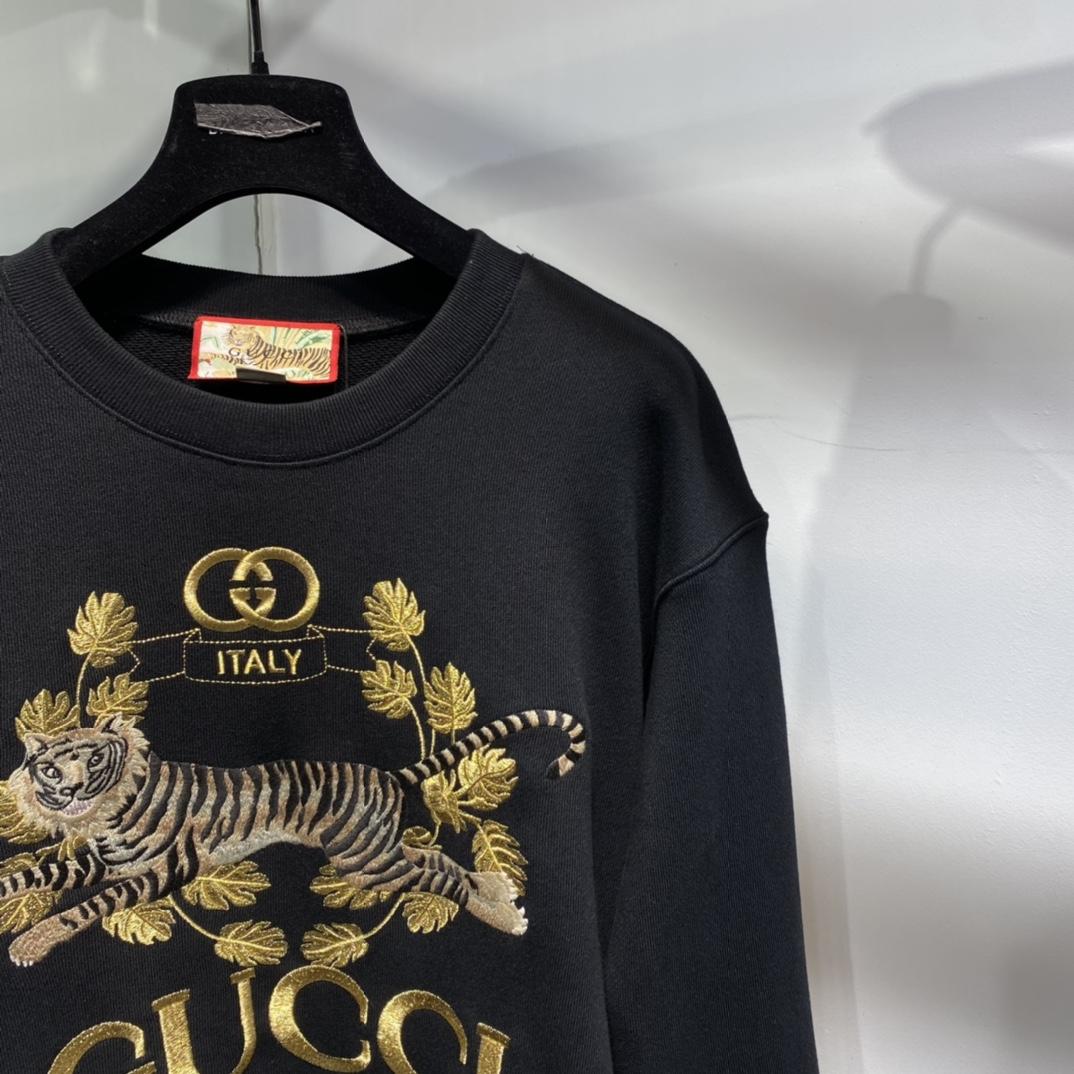 gucci-tiger-sweatshirt-with-embroidery-4713_16845003706-1000