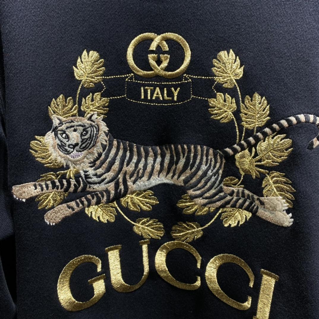 gucci-tiger-sweatshirt-with-embroidery-4713_16845003707-1000