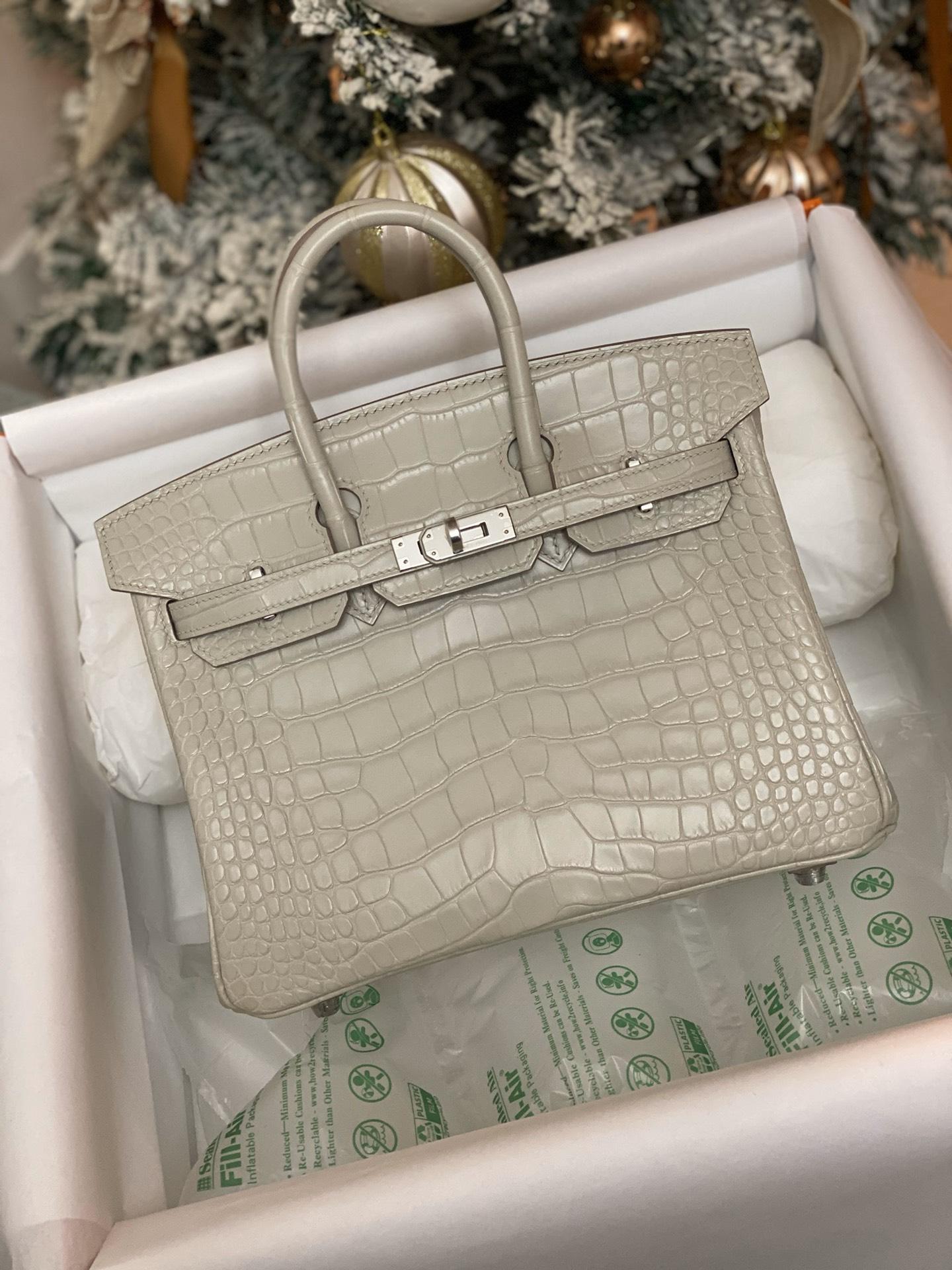 hermes-birkin-25-bag-7394_16844050611-1000