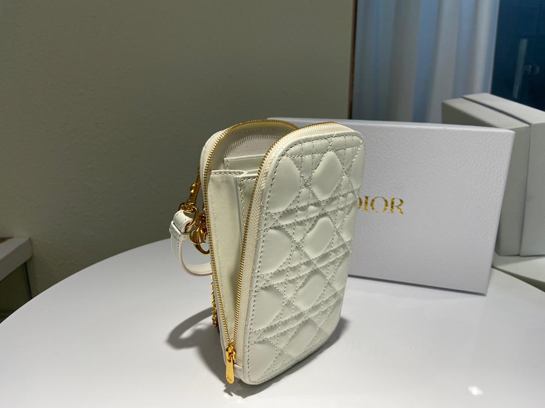 lady-dior-phone-holder-1917_16843946353-1000