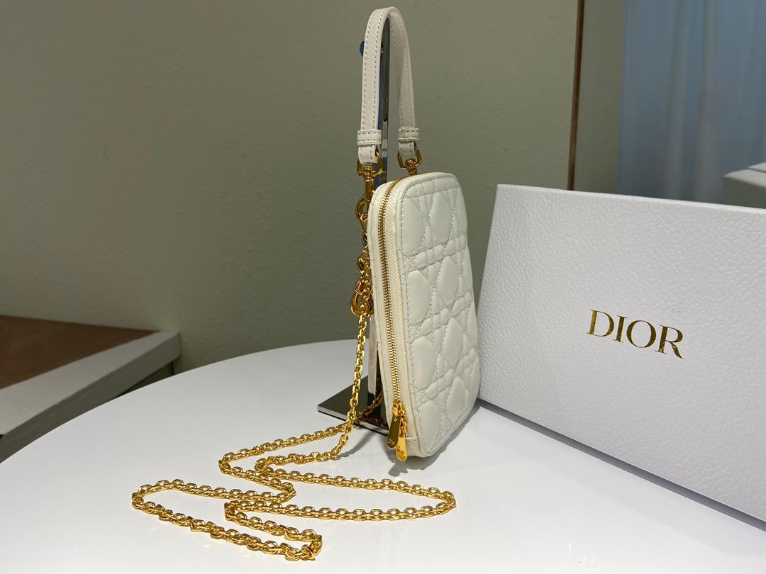 lady-dior-phone-holder-1917_16843946369-1000