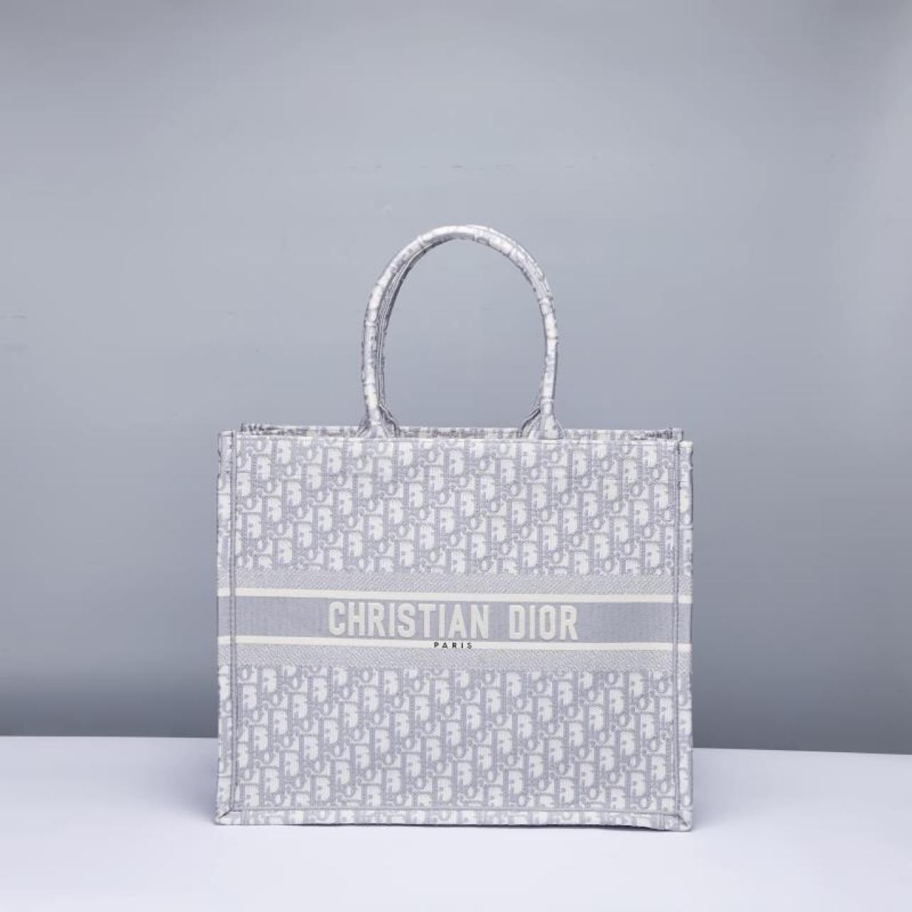 large-dior-book-tote-128_16843495252-1000