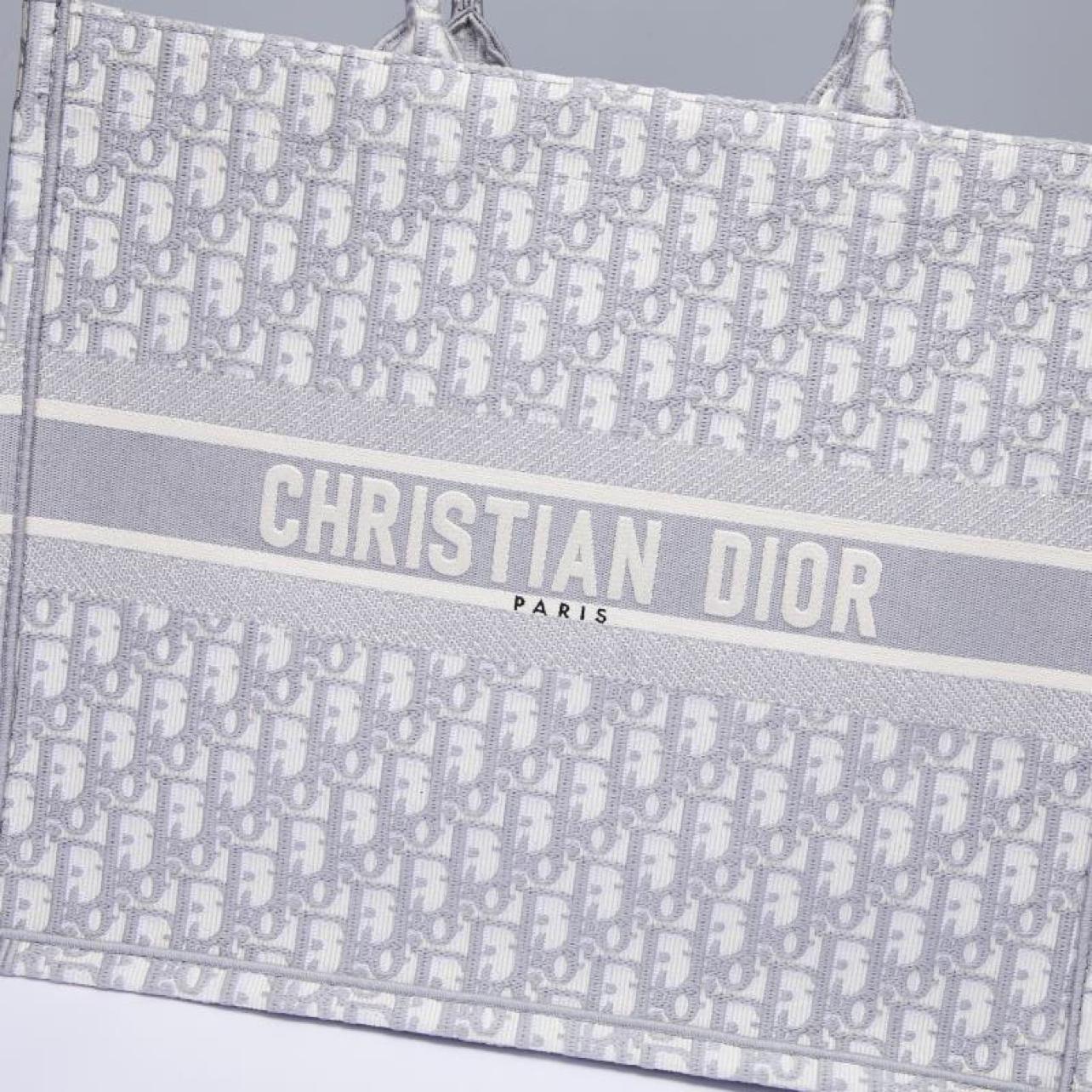 large-dior-book-tote-128_16843495277-1000