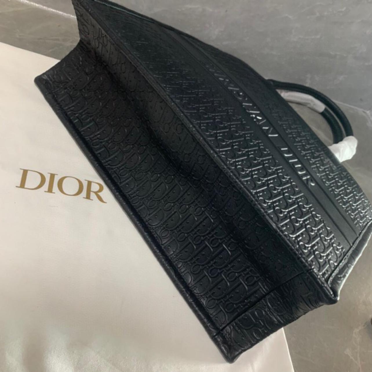 large-dior-book-tote-145_16843495889-1000