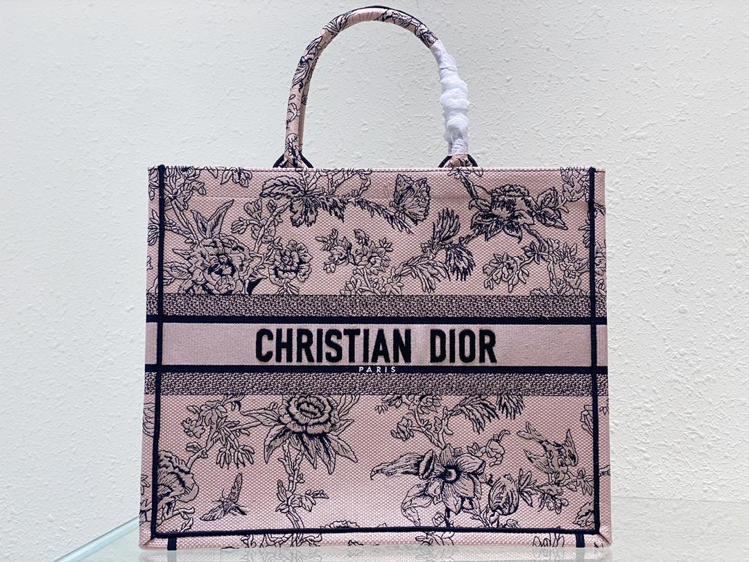 large-dior-book-tote-6345_16844030491-1000