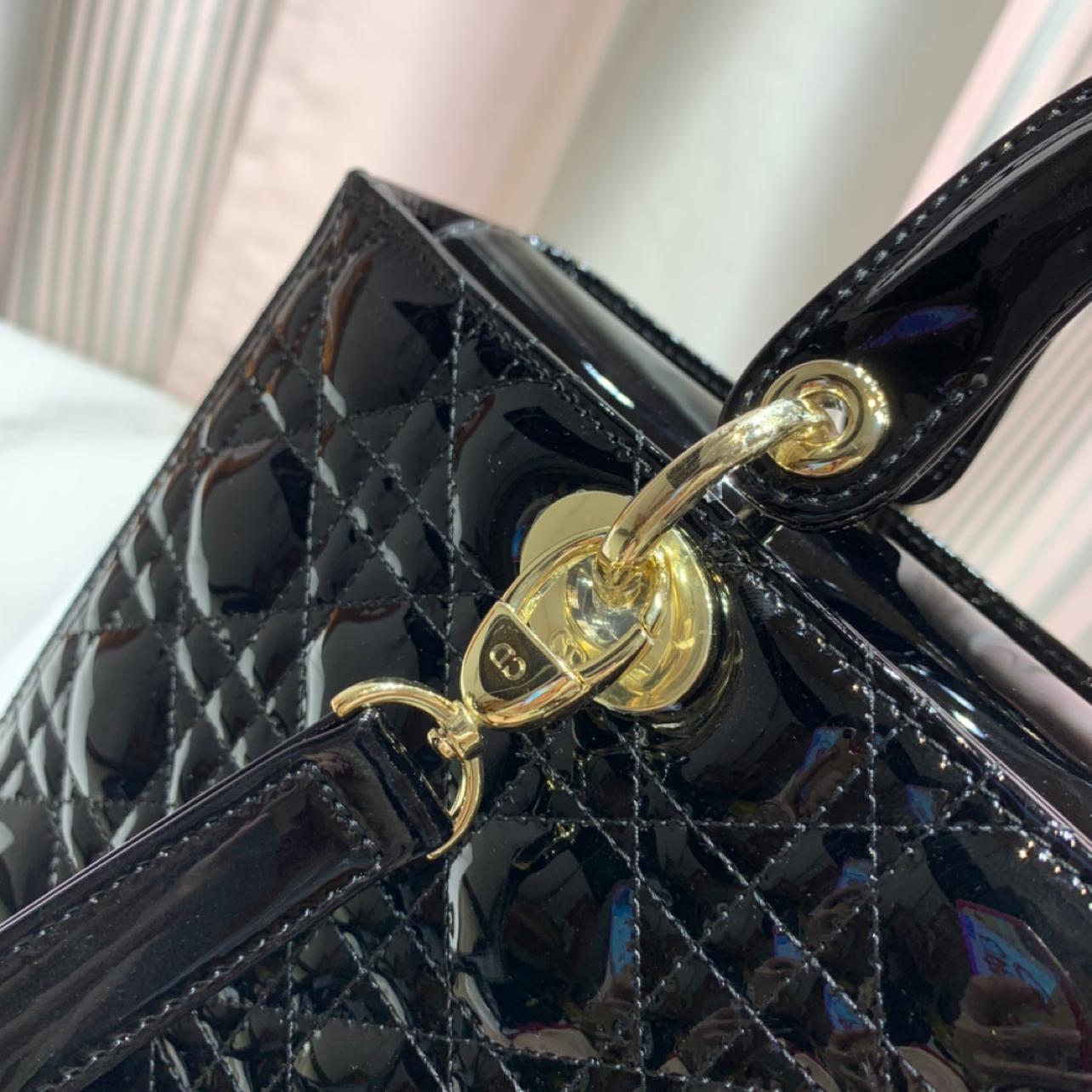 large-lady-dior-bag-592_16843500694-1000