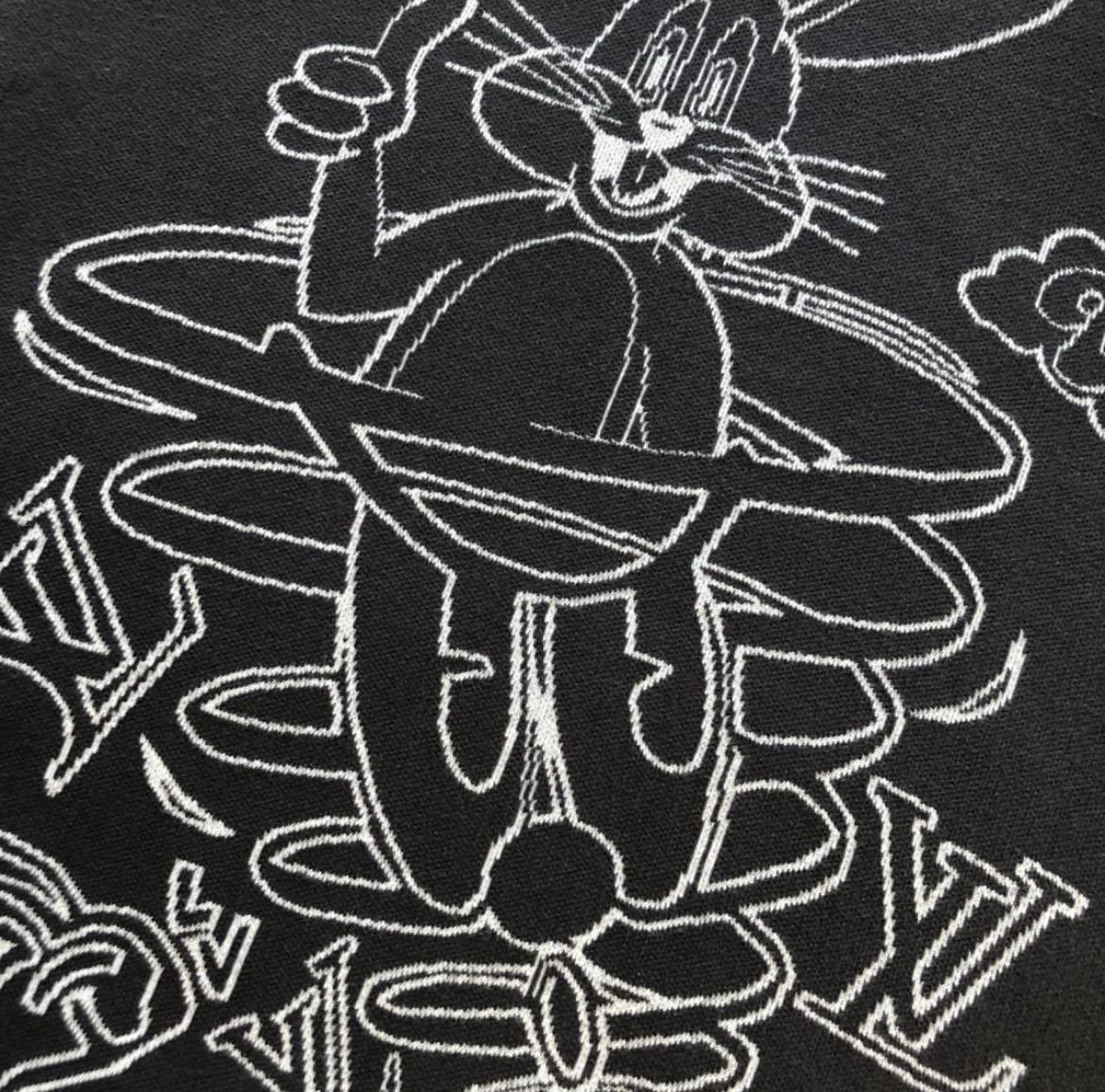 louis-vuitton-bunny-print-sweatshirt-5706_16845009764-1000