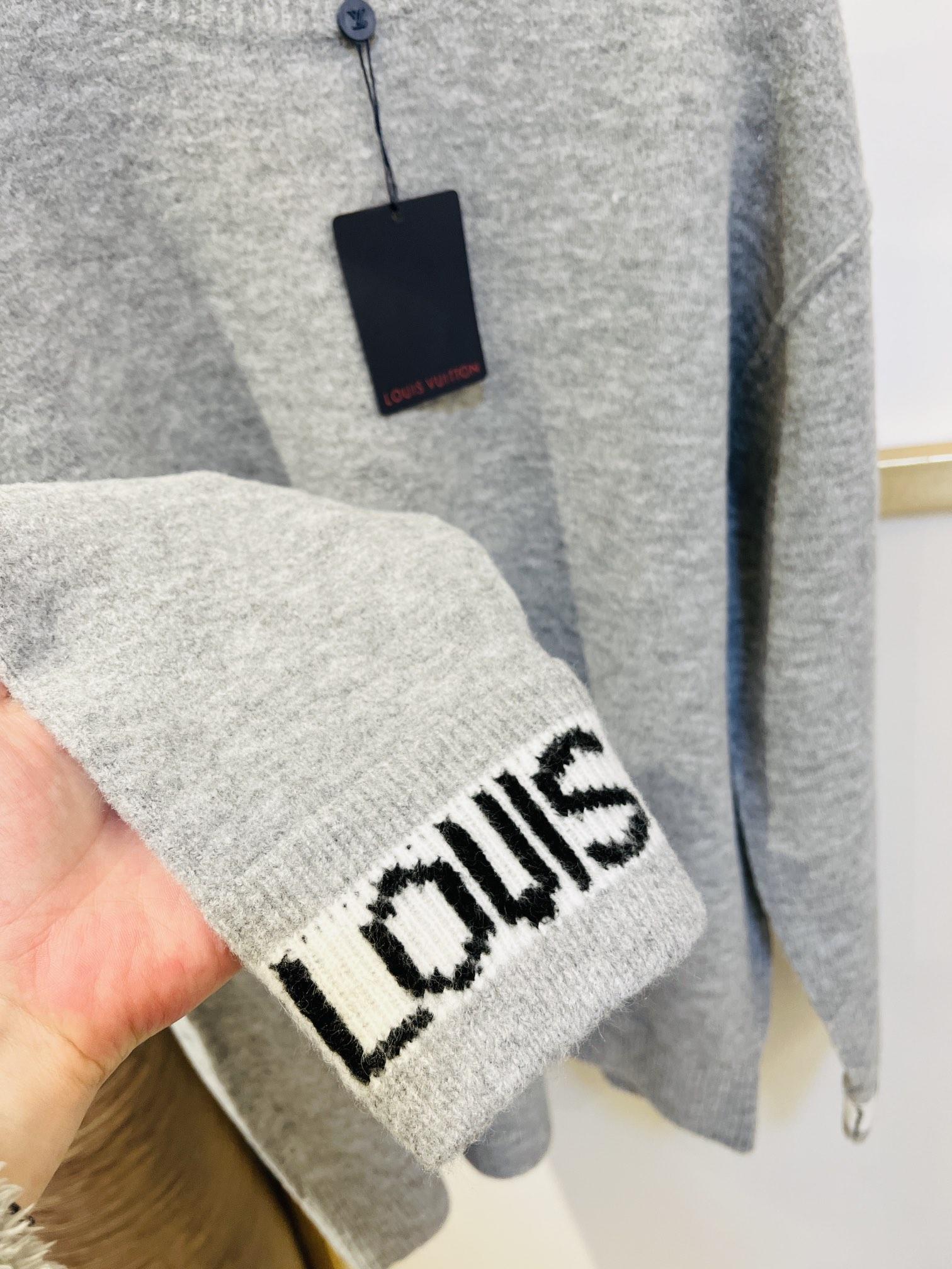 lv-cuffs-cashmere-crewneck-5590_16845009157-1000