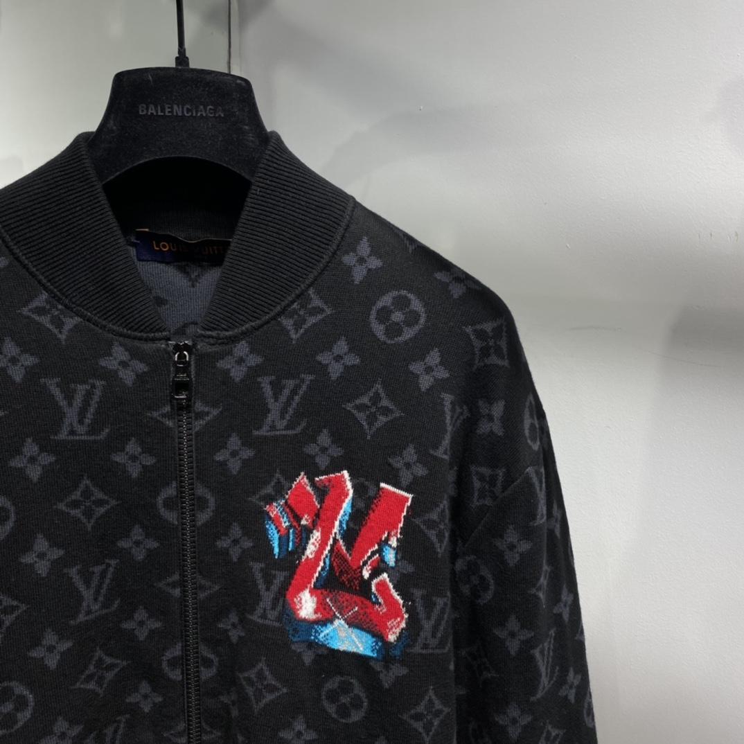 lv-graffiti-zipped-blouson-3153_16843962033-1000