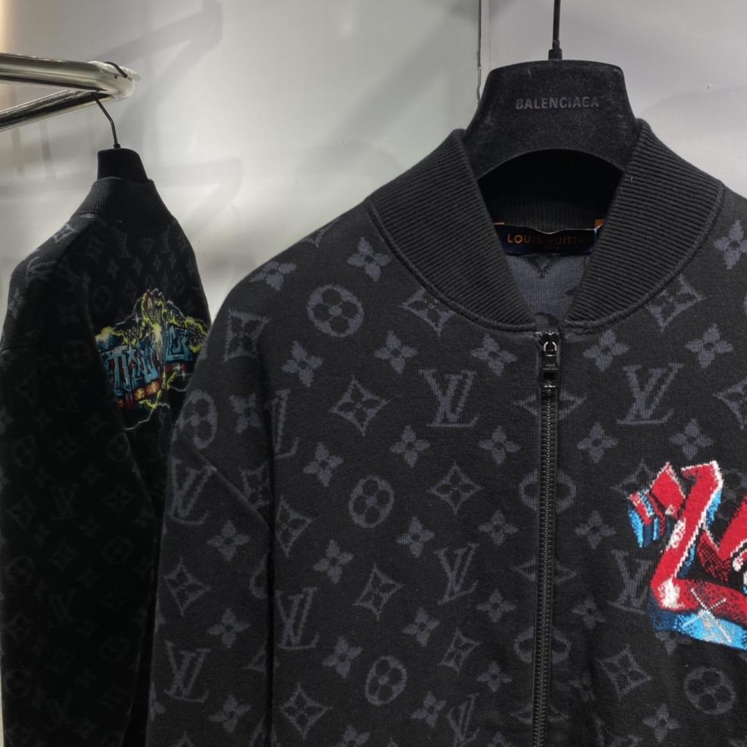 lv-graffiti-zipped-blouson-3153_16843962046-1000