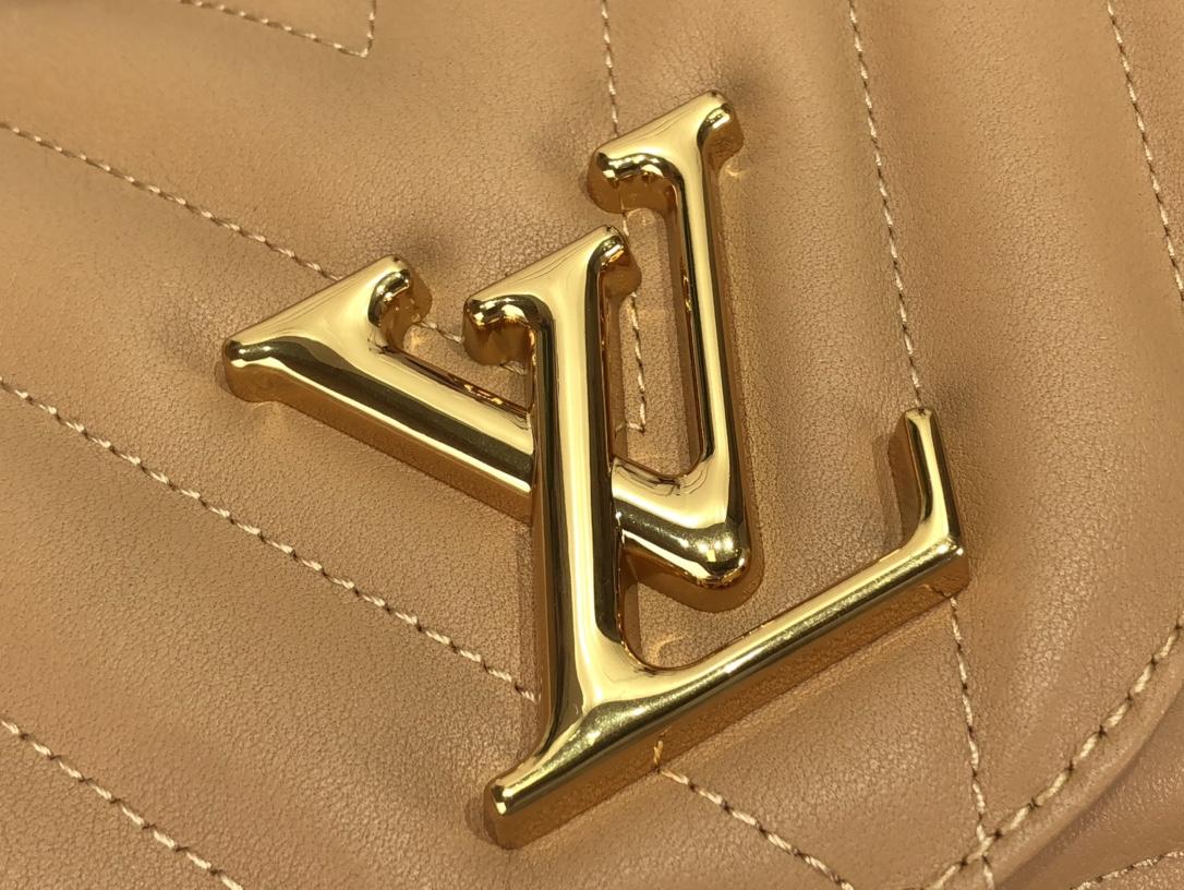 lv-new-wave-chain-bag-2104_16843948614-1000