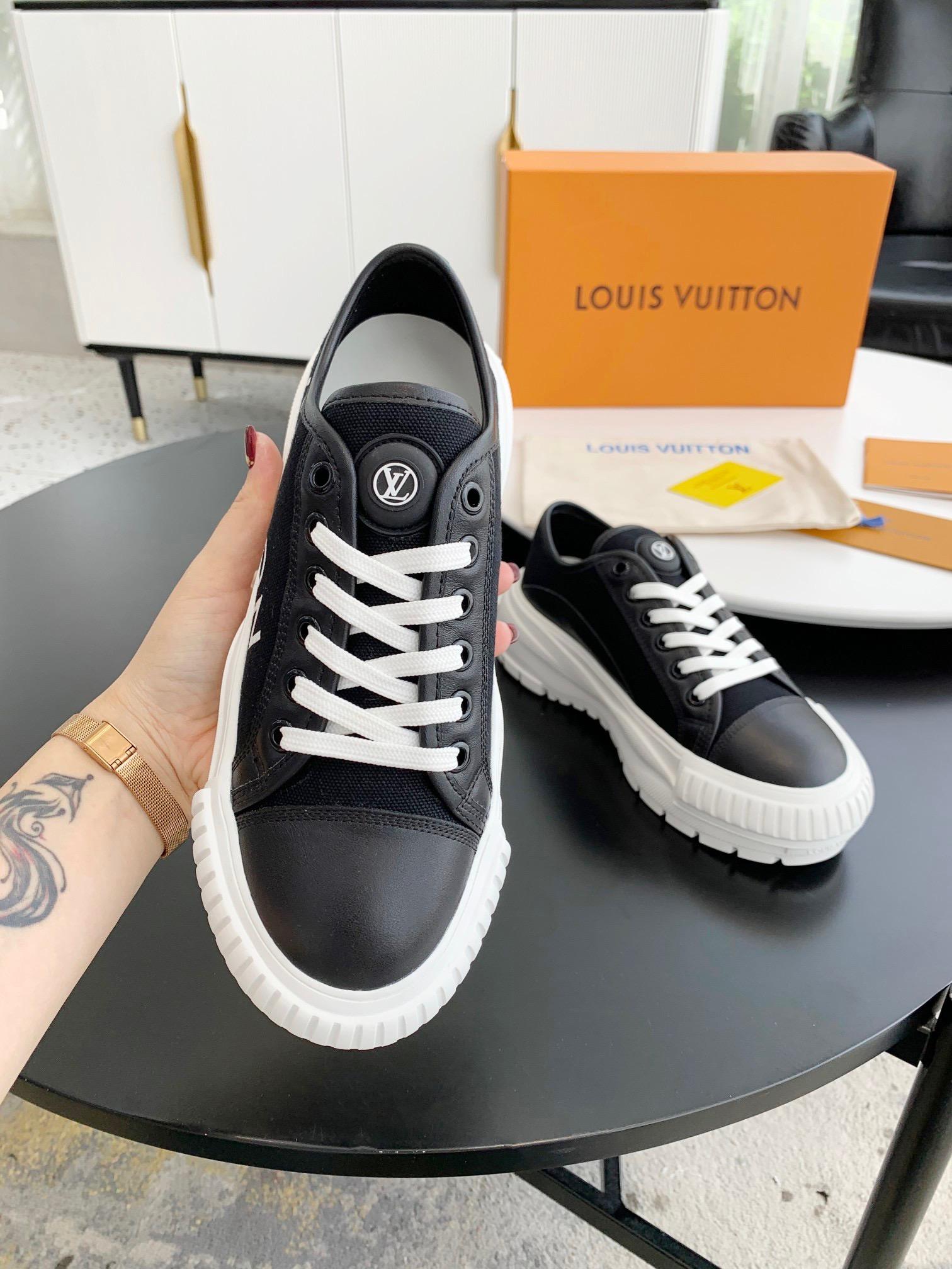 lv-squad-sneaker-1705_16843943504-1000