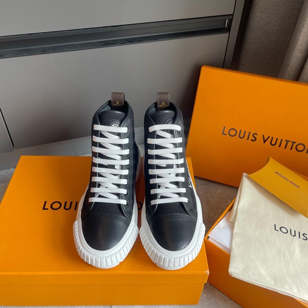 lv-squad-sneaker-boot-1707_16843943534-1000