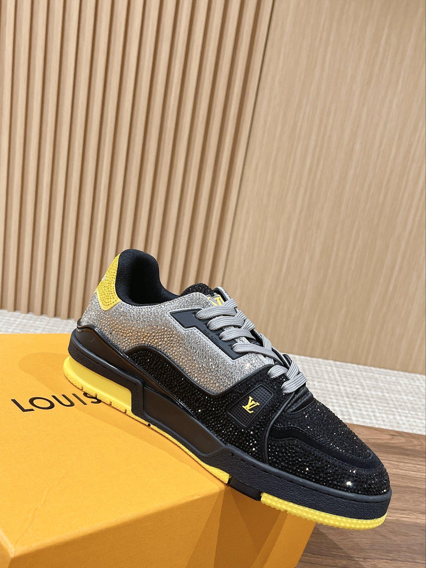 lv-trainer-sneaker-5026_16844006363-1000