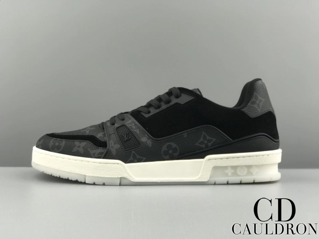 lv-trainer-sneaker-610_16843500733-1000