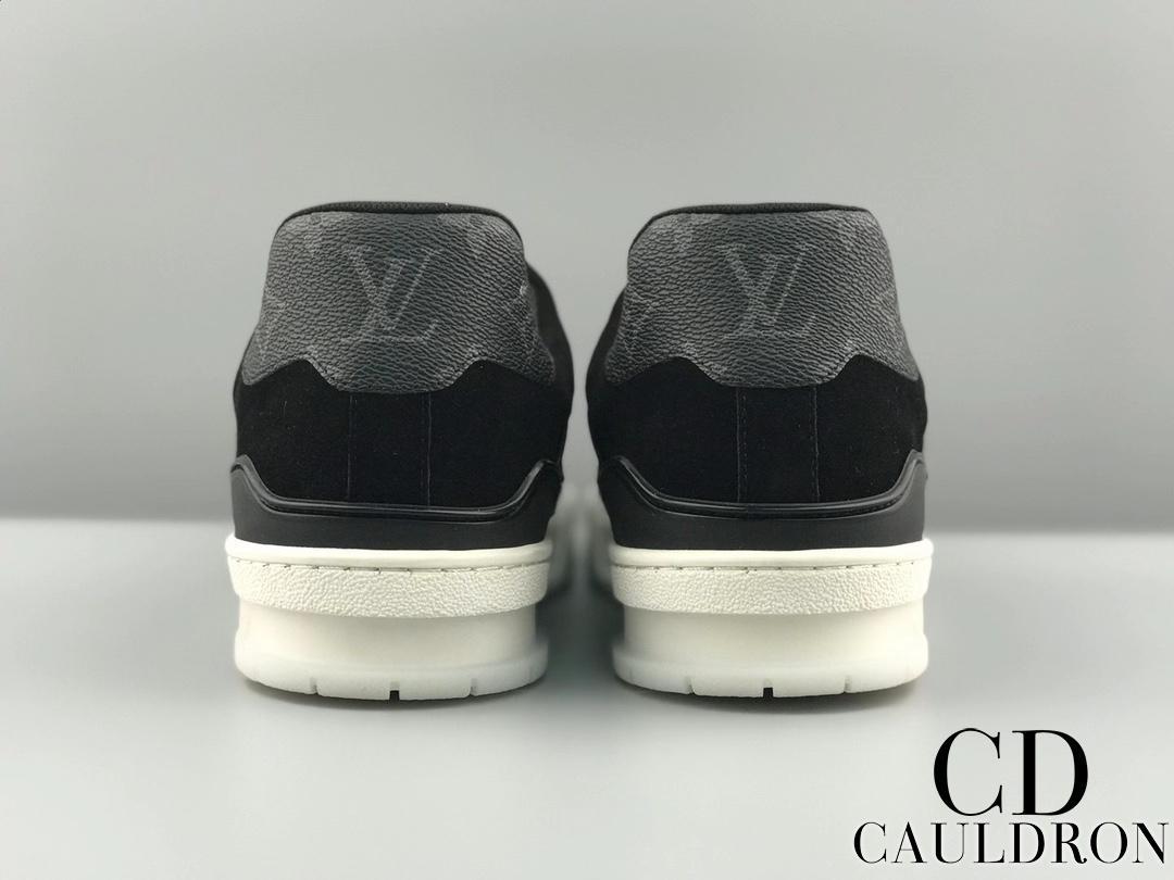 lv-trainer-sneaker-610_16843500748-1000