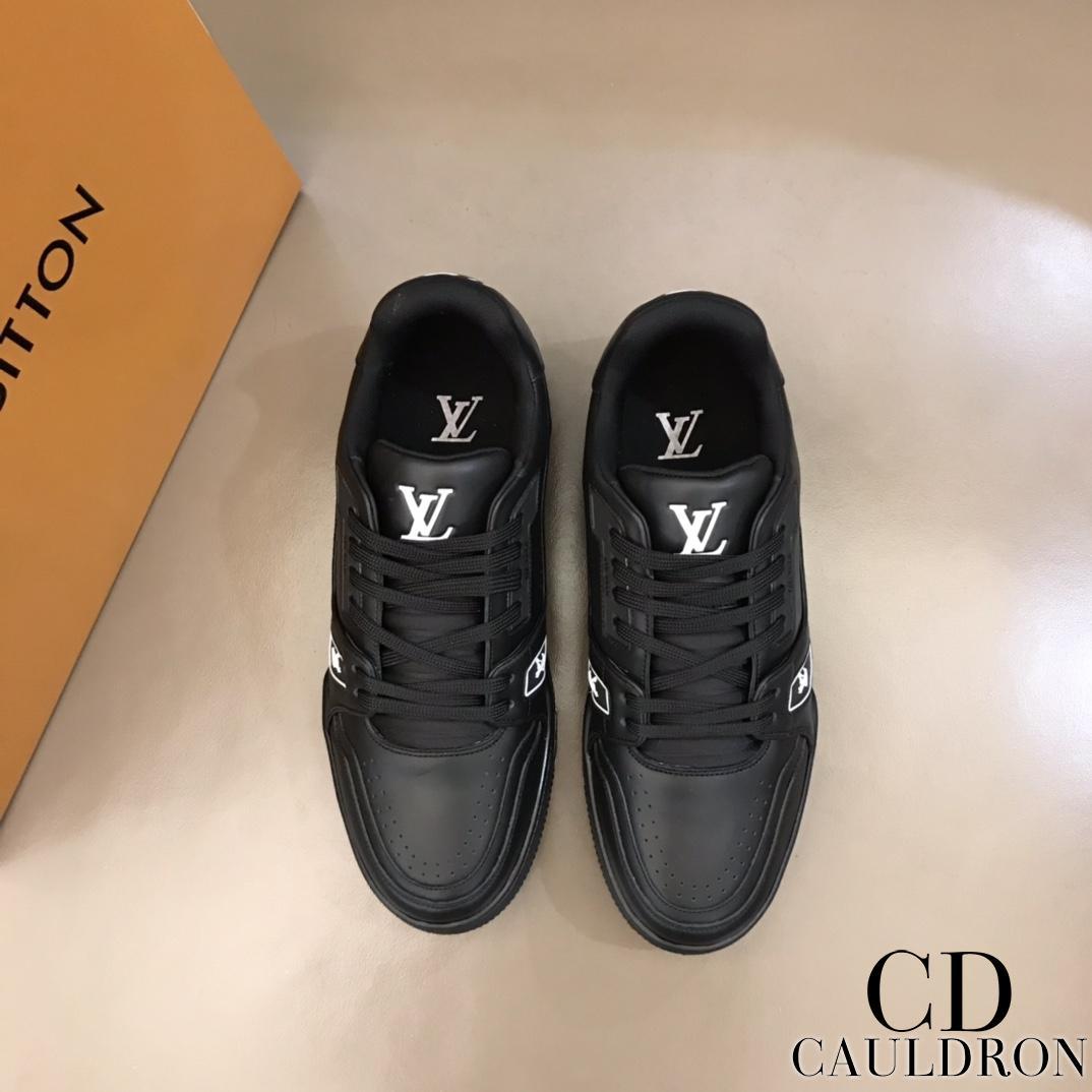 lv-trainer-sneaker-648_16843501649-1000