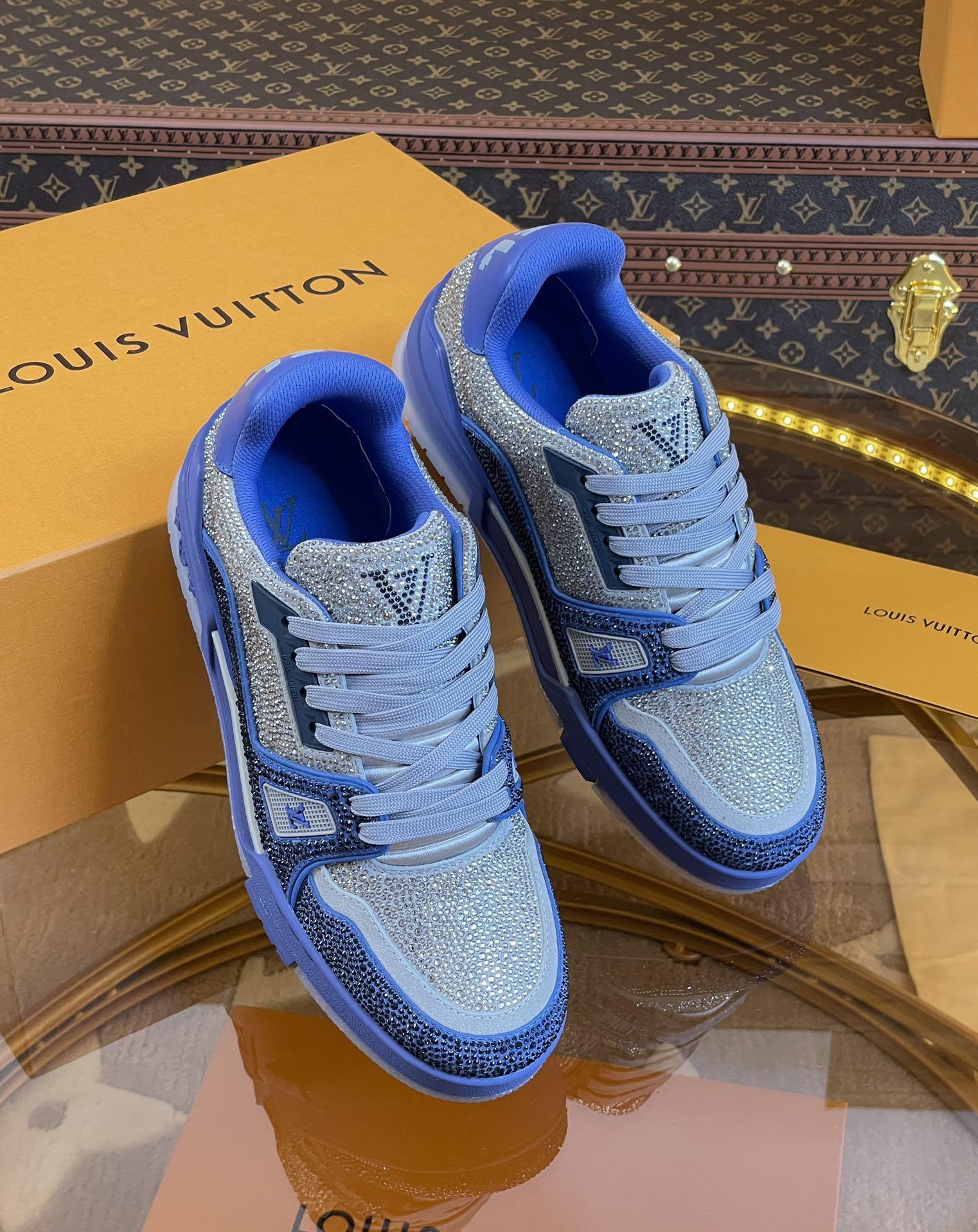 lv-trainers-2799_16843957767-1000