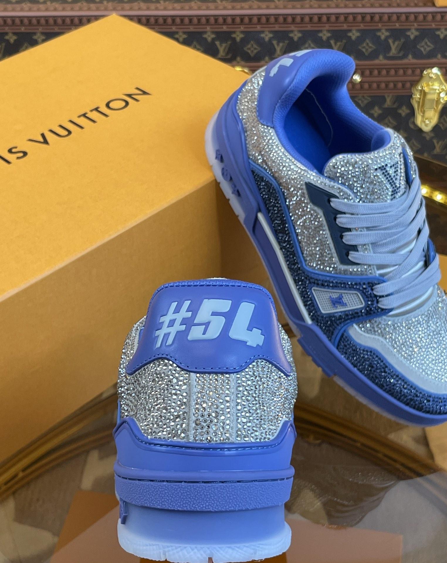 lv-trainers-2799_16843957779-1000