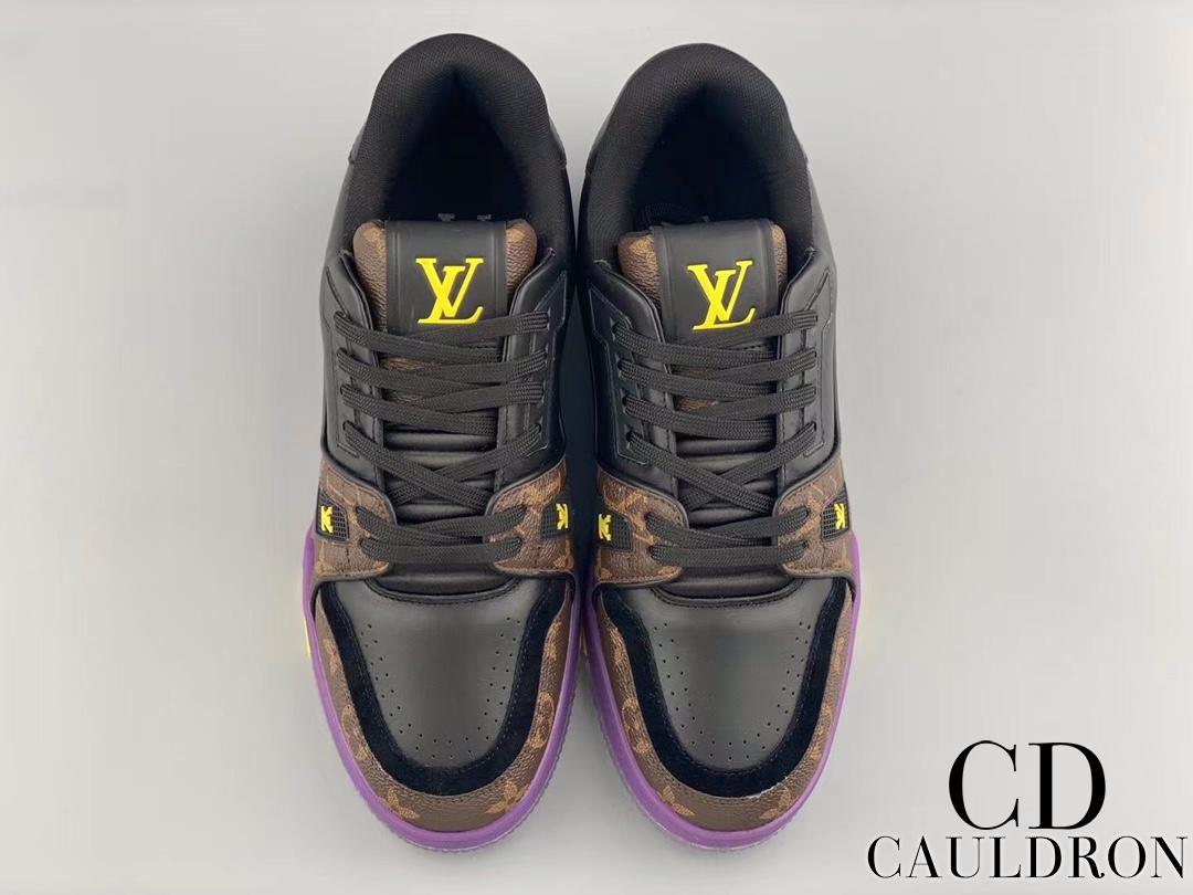 lv-trainers-660_16843501934-1000