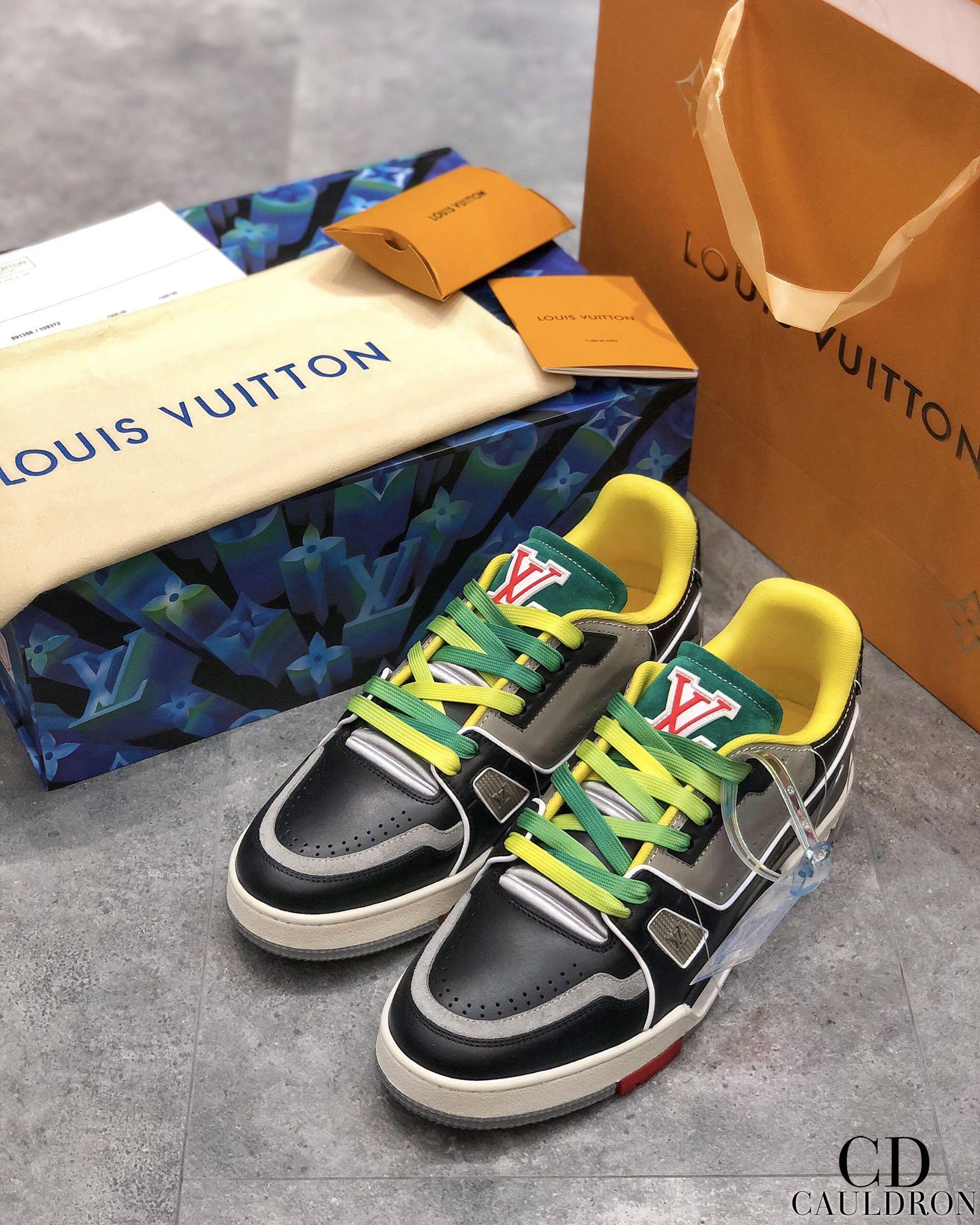 lv-trainers-661_16843501942-1000