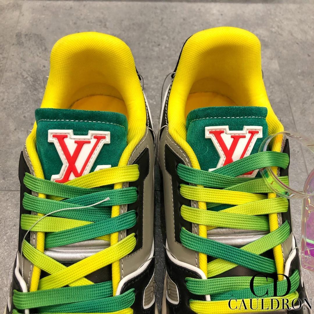 lv-trainers-661_16843501979-1000