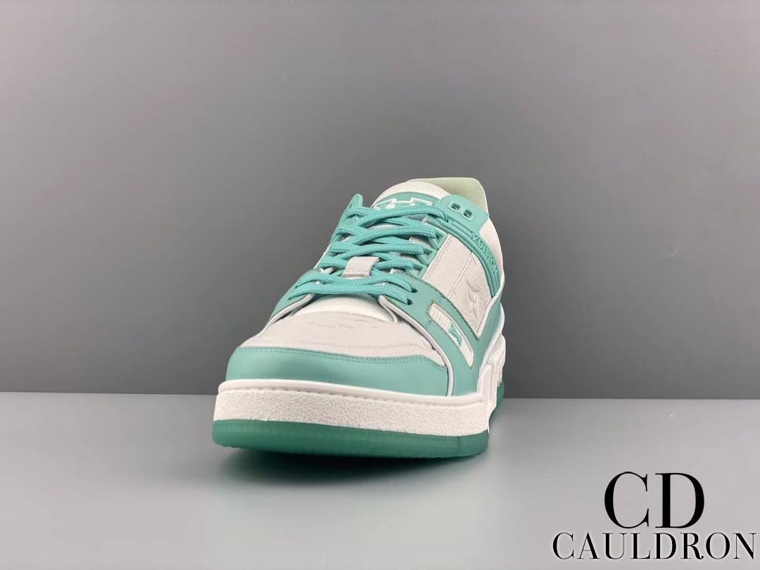 lv-trainers-663_16843502026-1000