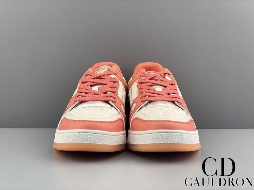 lv-trainers-664_16843502035-1000