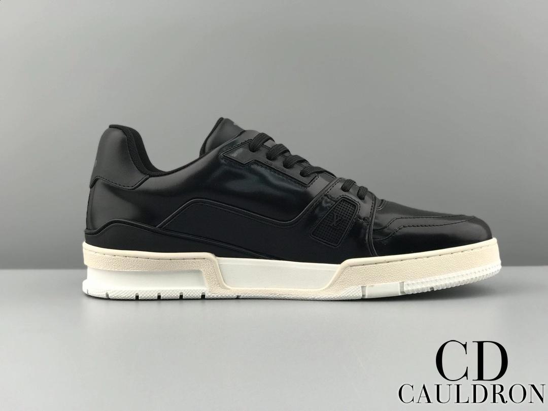 lv-trainers-667_16843502072-1000