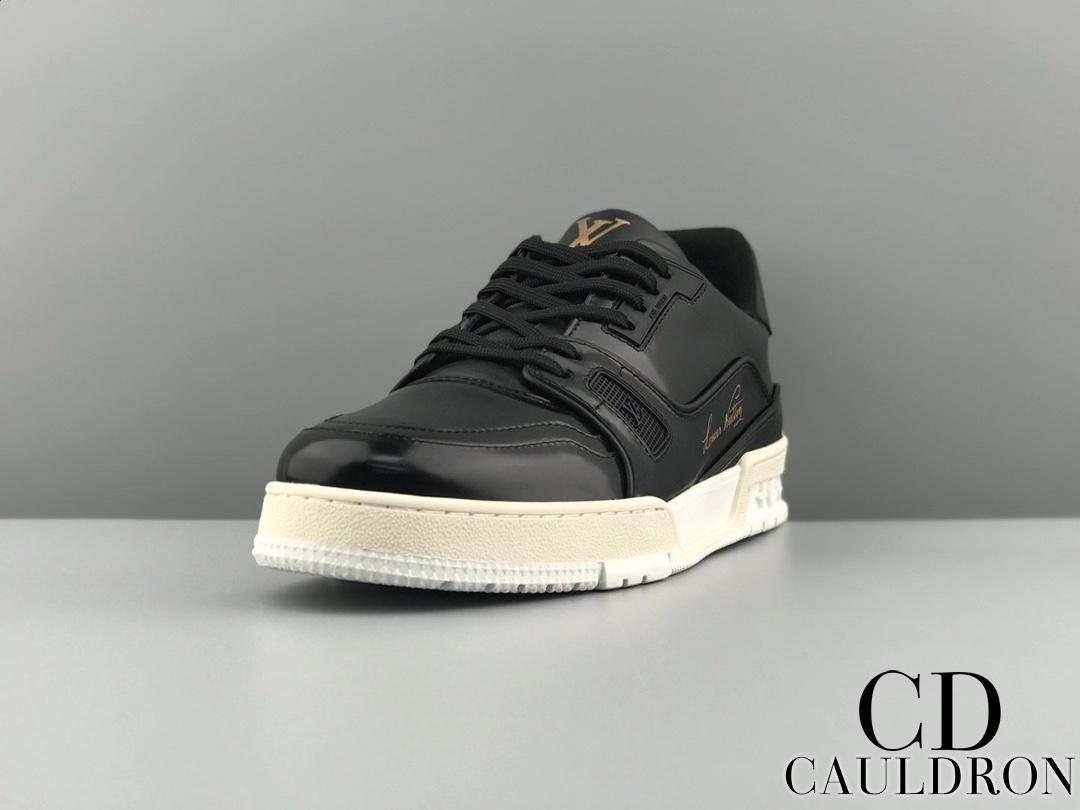 lv-trainers-667_16843502086-1000