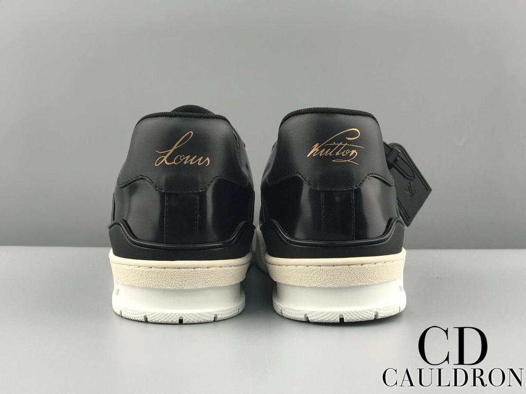 lv-trainers-667_16843502087-1000