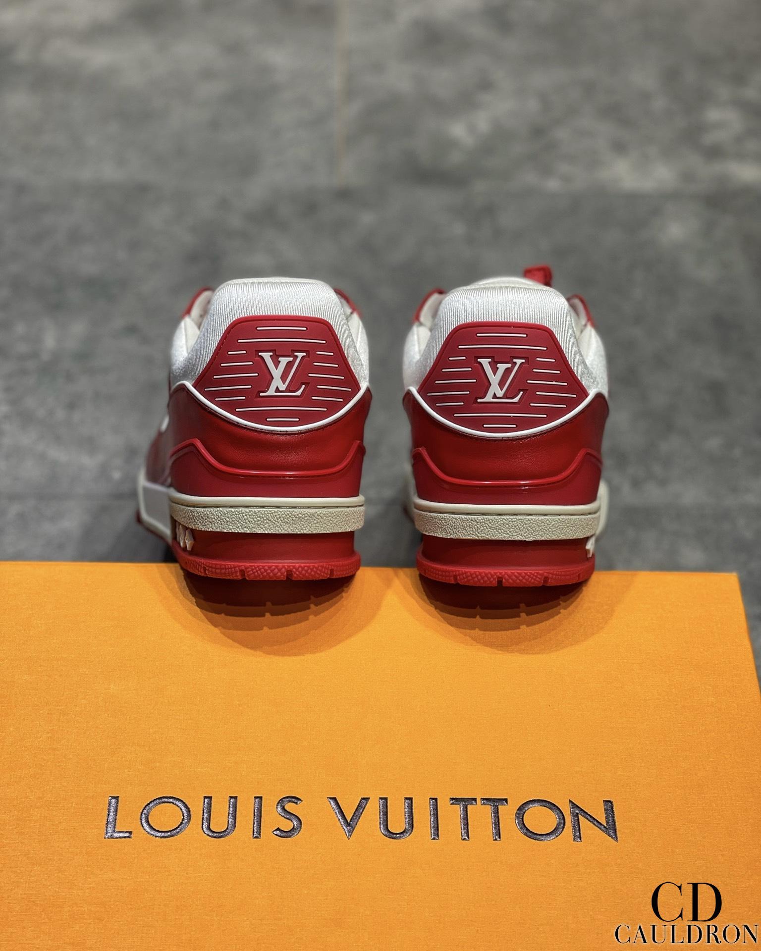 lv-trainers-672_16843502179-1000