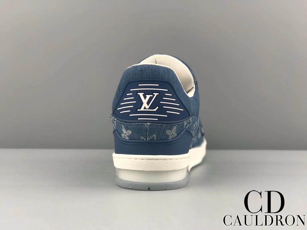 lv-trainers-673_16843502197-1000