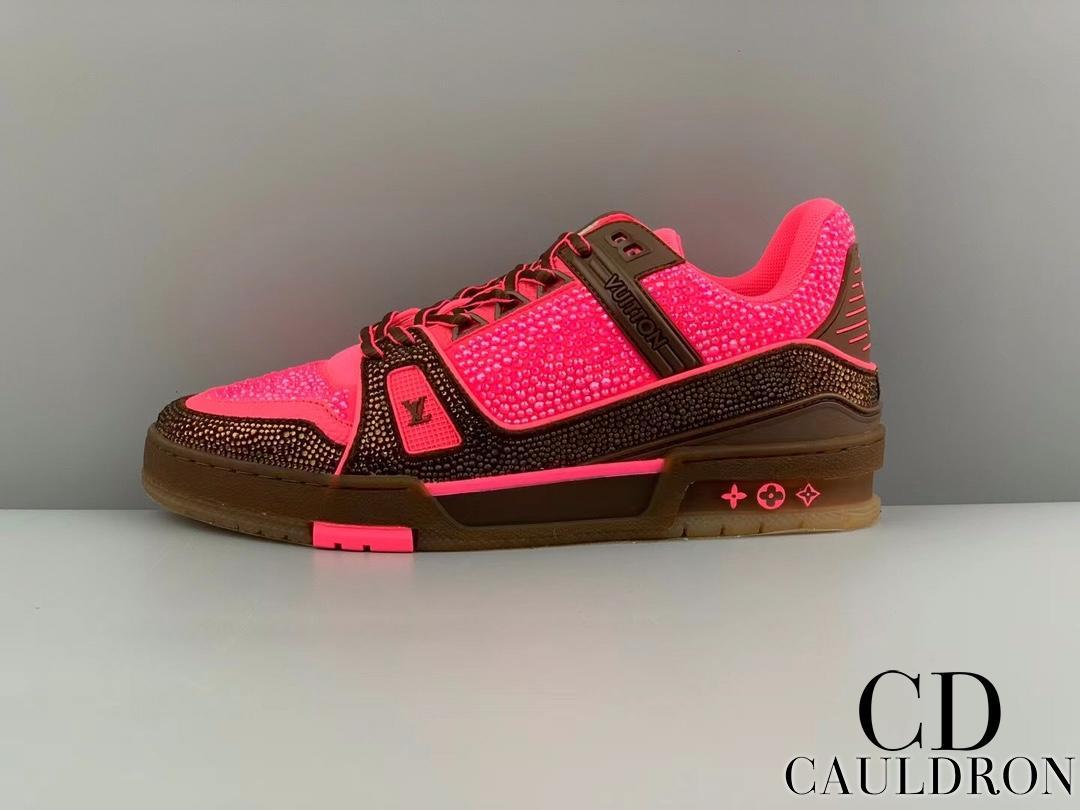 lv-trainers-675_16843502213-1000