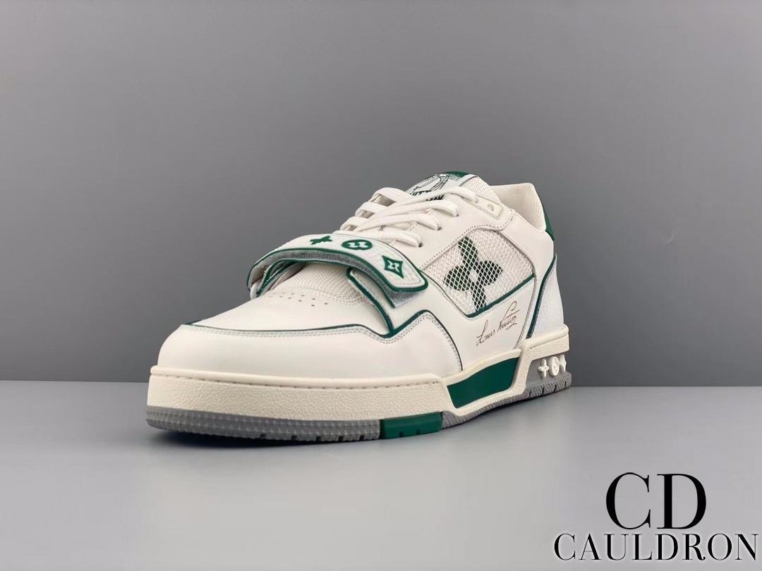 lv-trainers-676_16843502236-1000