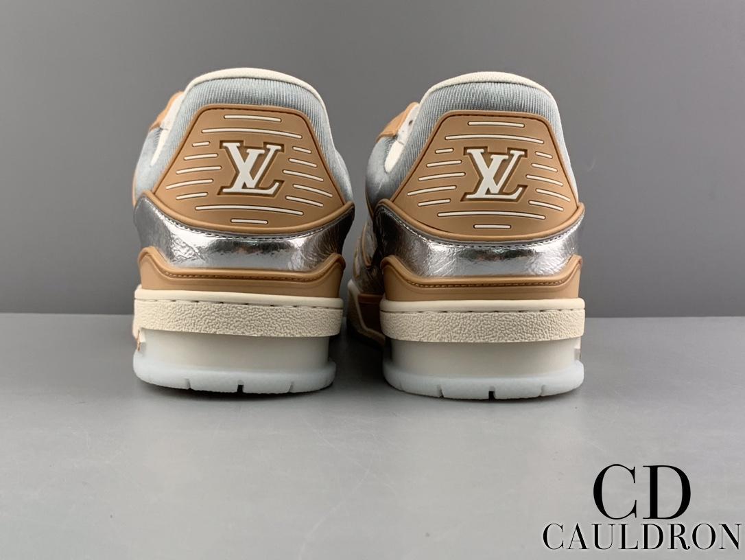 lv-trainers-679_16843502288-1000