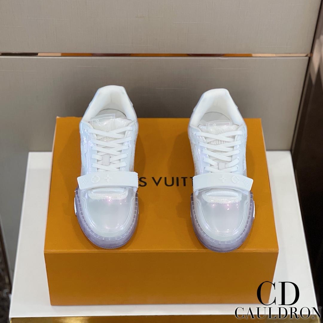 lv-trainers-680_16843502294-1000