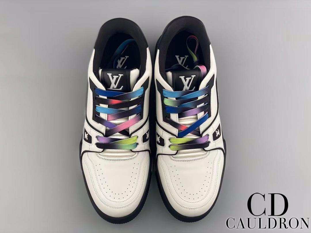 lv-trainers-682_16843502354-1000