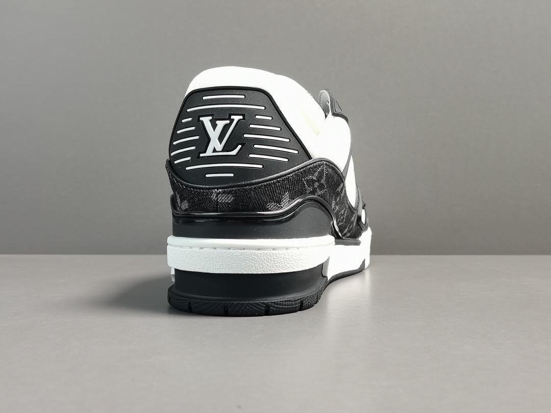 lv-trainers-711_16843502825-1000